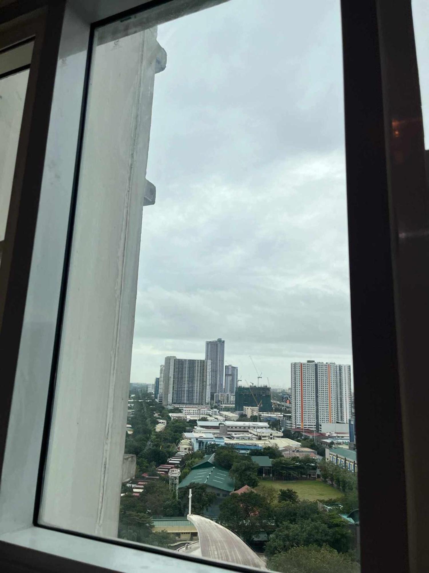 Beacon Makati Condo Free Pool Access Free Wifi 100Mbps & Free Netflix มะนิลา ภายนอก รูปภาพ