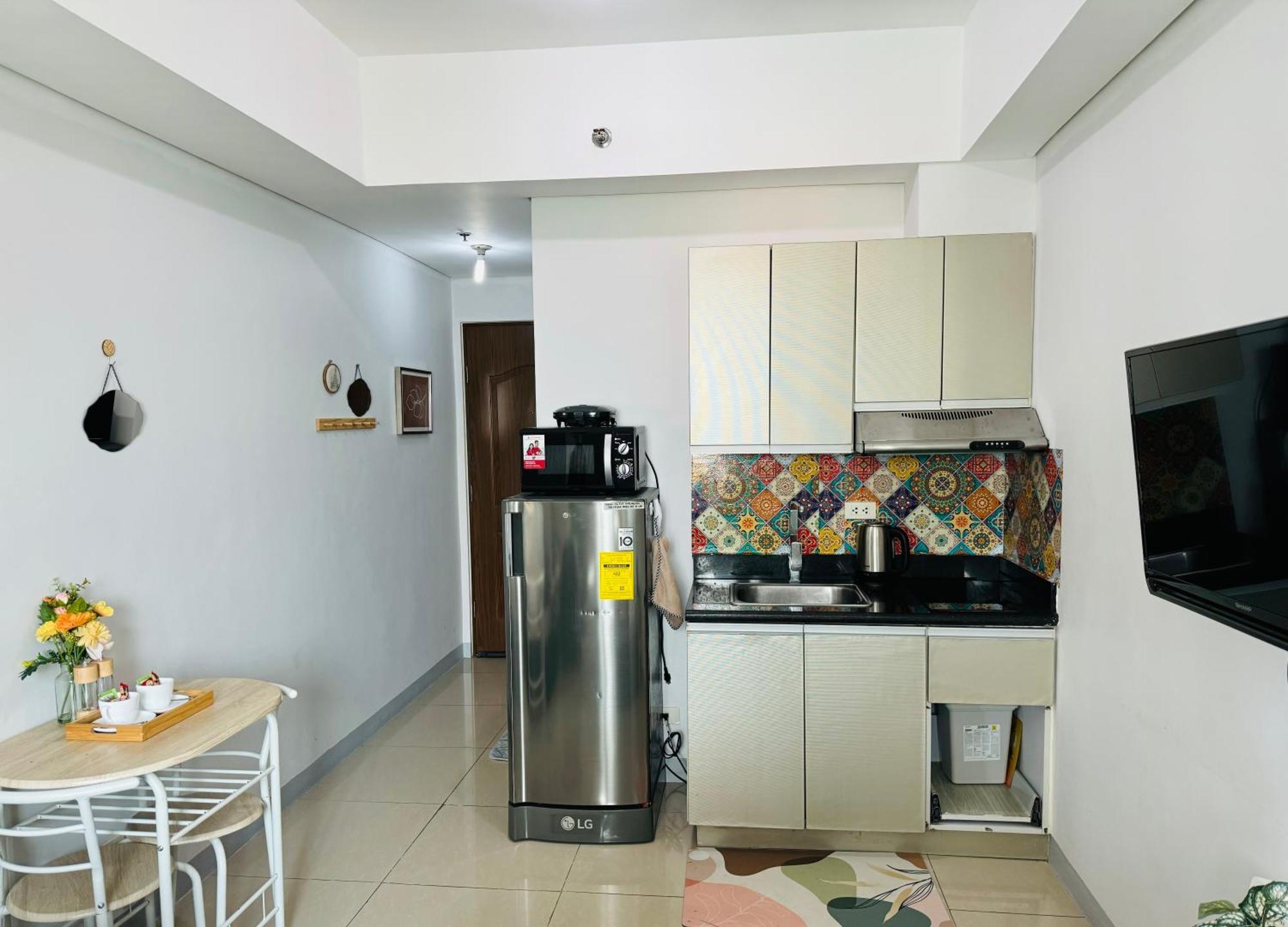 Beacon Makati Condo Free Pool Access Free Wifi 100Mbps & Free Netflix มะนิลา ภายนอก รูปภาพ